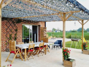 Gîte paisible avec grand jardin privé, terrasse, balades à vélo, équipements bébé et tout inclus - FR-1-510-172